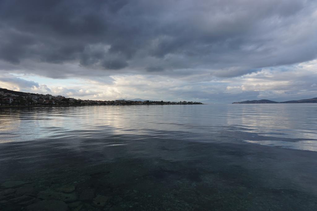 Villa Fokai Hotel Yenifoca Bagian luar foto