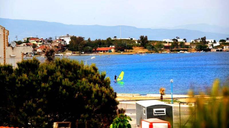 Villa Fokai Hotel Yenifoca Bagian luar foto
