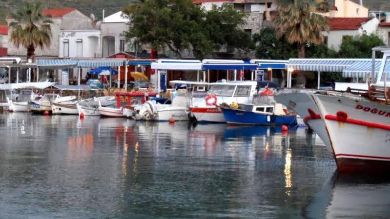 Villa Fokai Hotel Yenifoca Bagian luar foto