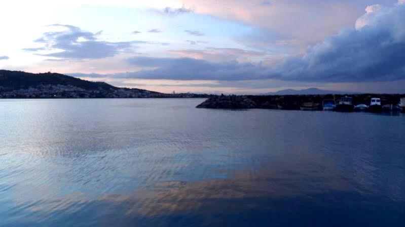 Villa Fokai Hotel Yenifoca Bagian luar foto