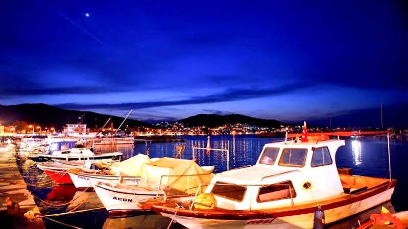 Villa Fokai Hotel Yenifoca Bagian luar foto